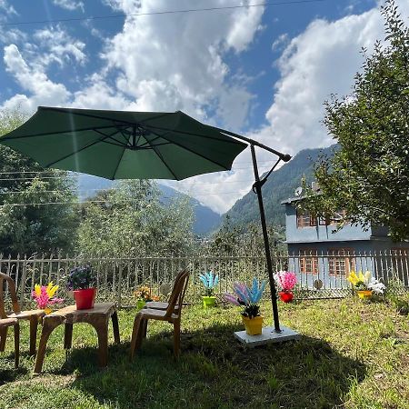 Hotel Hollywood - Top Rated & Most Awarded Property In Manali Eksteriør bilde