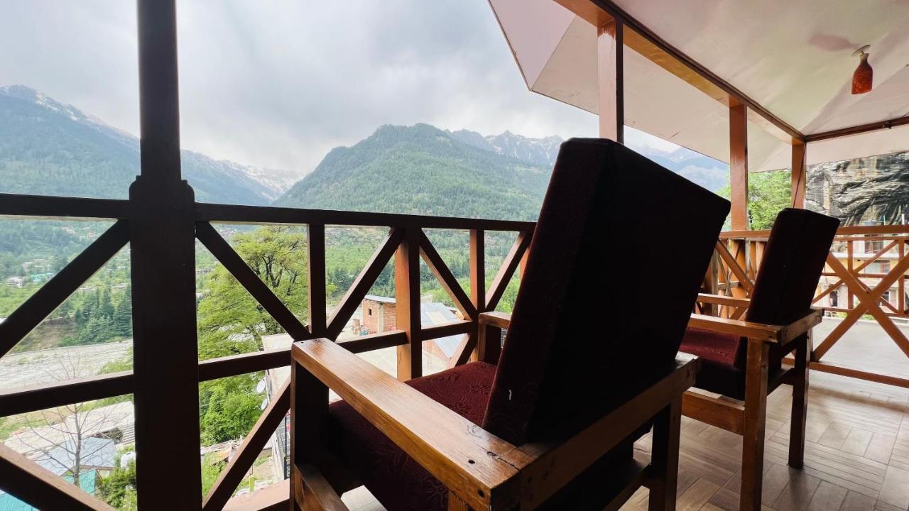 Hotel Hollywood - Top Rated & Most Awarded Property In Manali Eksteriør bilde