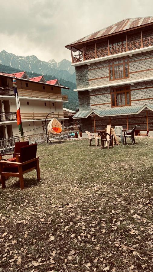 Hotel Hollywood - Top Rated & Most Awarded Property In Manali Eksteriør bilde